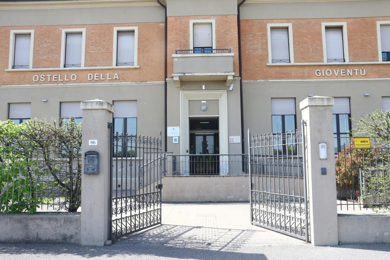 Student'S Hostel Parma Exterior photo