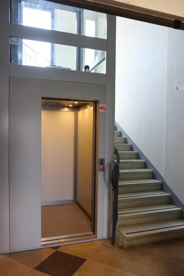 Student'S Hostel Parma Exterior photo