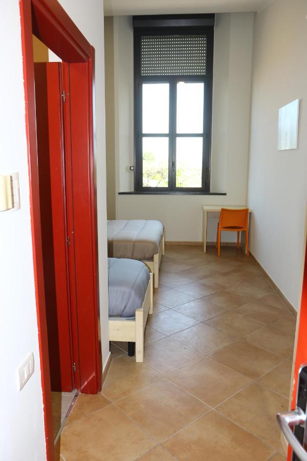 Student'S Hostel Parma Exterior photo